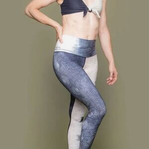 🪭OG Niyama Sol 🪭🪩🎏●SENSU● Barefoot Leggings XS BNWT